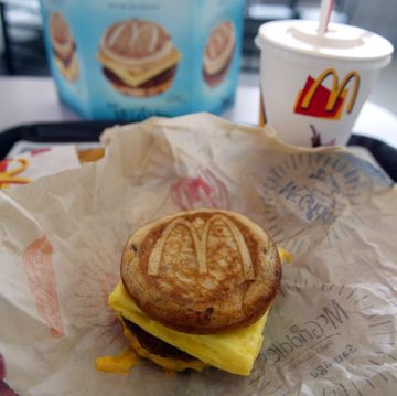 Protesters Put Pressure On Fast Food Restaurants To Not Use Meat With Inappropriate Antibiotics protesters put pressure on fast food restaurants to not use meat with inappropriate antibiotics