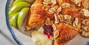 baked brie in puff pastry