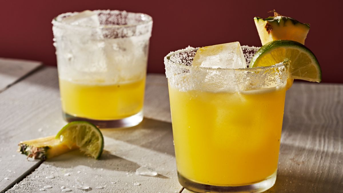 preview for This Pineapple Margarita Brings The Beach Vibes
