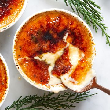 eggnog crème brûlée with bourbon cinnamon and nutmeg