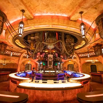 anaheim, calif    wednesday, may 29, 2019   a waitress prepares a drink in ogas cantina as media members get a preview during the star wars galaxys edge media preview event at the disneyland resort in anaheim, calif, on may 29, 2019 photos are embargoed until 6pm may 29 allen j schaben  los angeles times via getty images