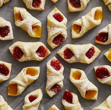 kolaczki cookies with powdered sugar