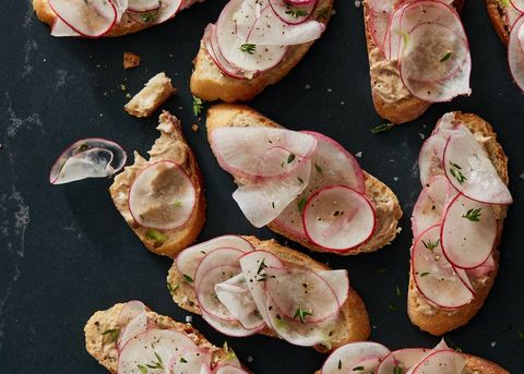 radish crostini