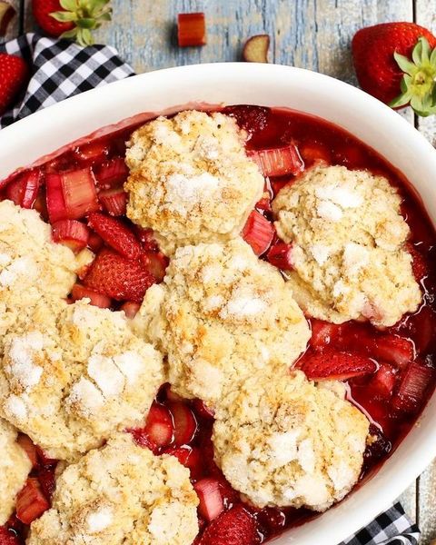 strawberry rhubarb cobbler