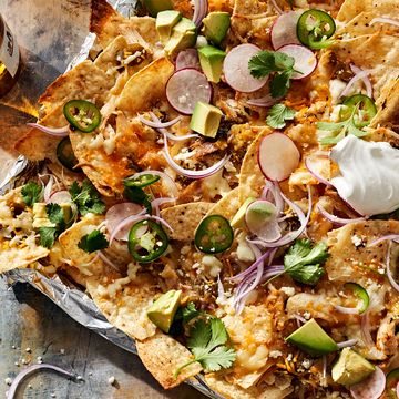 green chile chicken nachos