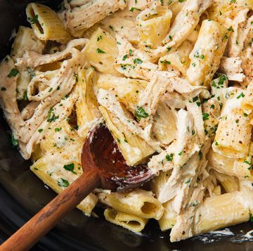 Slow cooker chicken alfredo horizontal