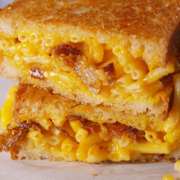 Mac and Cheese Grilled Cheese