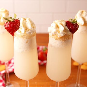 strawberry shortcake mimosas horizontal